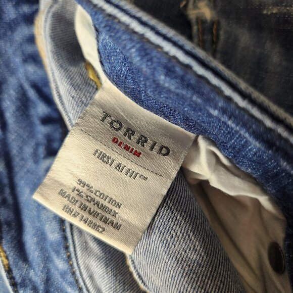 Torrid Womens Boyfriend Jeans Sz 24R Distressed Denim Stretch Cotton Spandex - Picture 9 of 9